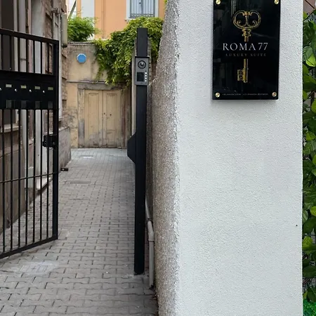 Roma 77 Luxury Lägenhet *